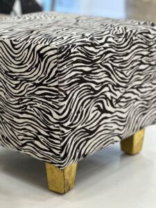 VVC Zebra Hocker